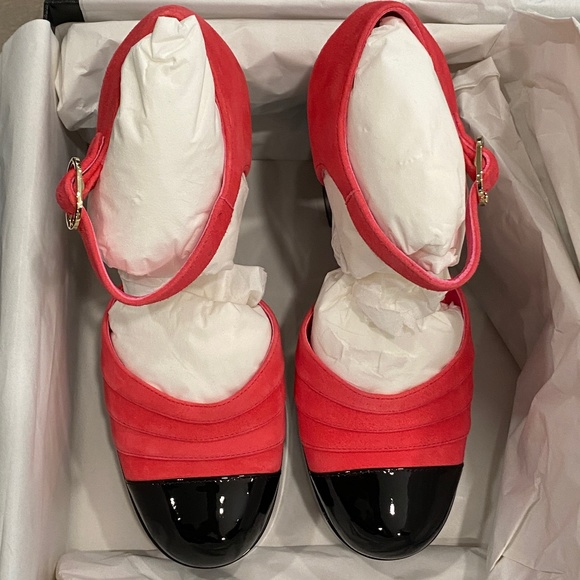 CHANEL Mary Janes Platform Heels, Dark Pink & Black - Retail $1300, NIB - Picture 9 of 13